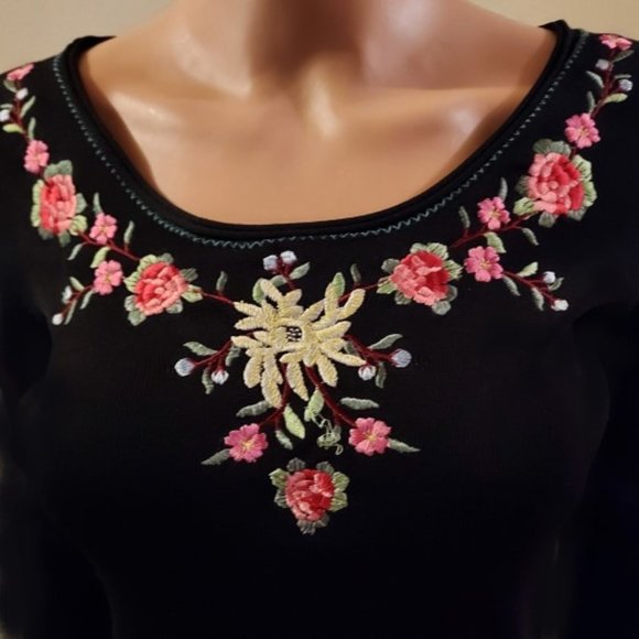 Vintage Joseph A.Black Floral Embroidered  Knit Top Size S NWOT - Picture 2 of 3